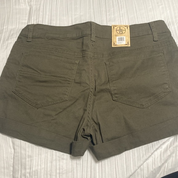 Women’s shorts - Picture 5 of 5